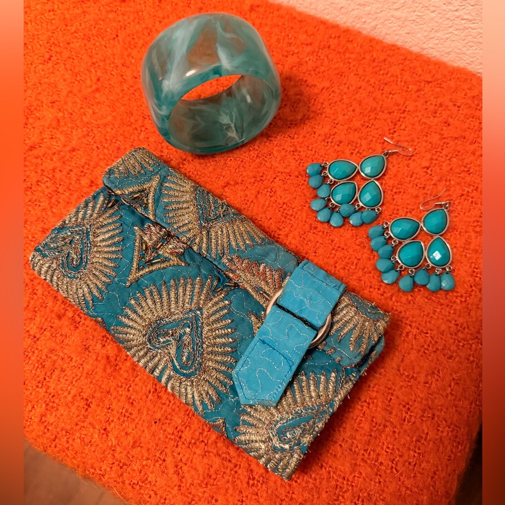 Turquoise wallet and jewelry bundle - Picture 2 of 8